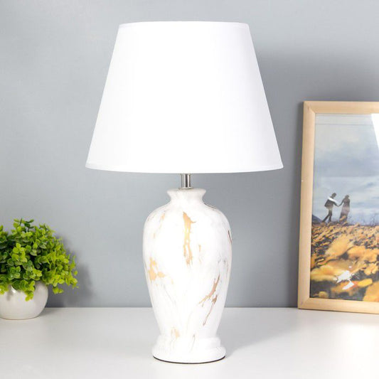 Lámpara Elegante para Dormitorio y Sala