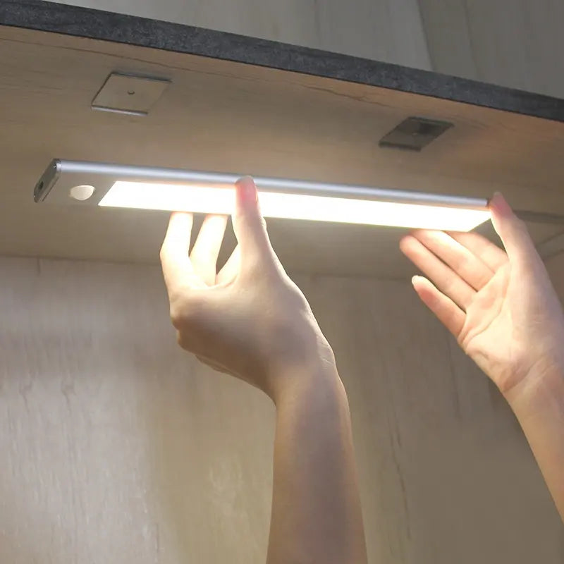 Barra de Luz Led Inalámbrica con Sensor de Movimiento - ALTOQUE
