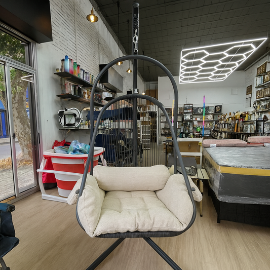 Sillón Colgante Tipo Nido con Base Metálica y Almohadón Acolchado