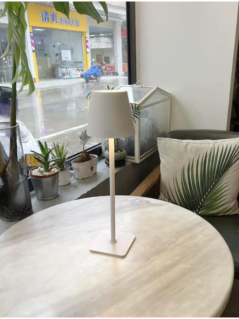 Lampara de Mesa Recargable Táctil - ALTOQUE