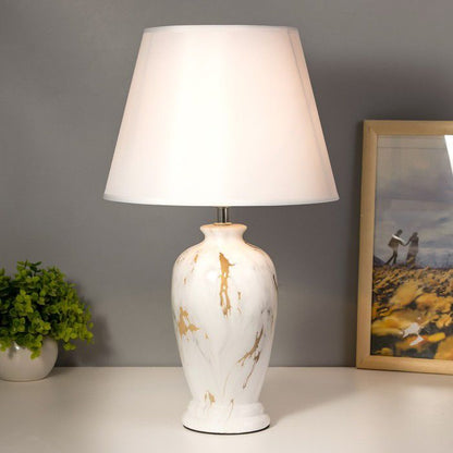 Lámpara Elegante para Dormitorio y Sala