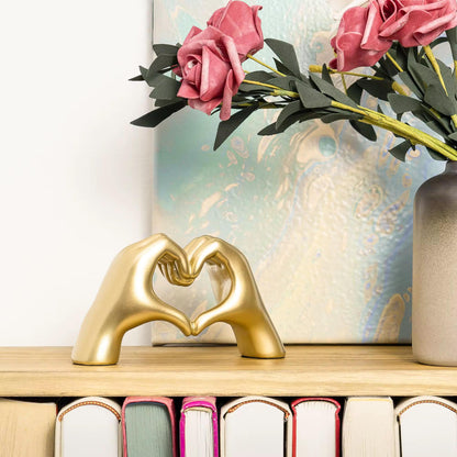 Adorno Manos en Corazón  Doradas